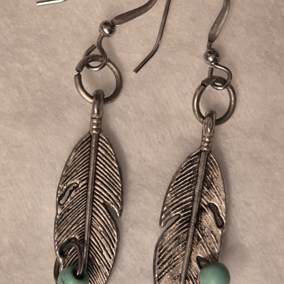 Silver feather hook earrings - Picture 3 of 4